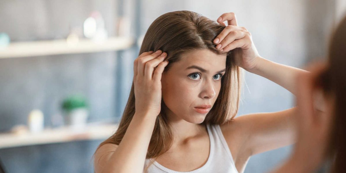 hair loss, corona virus side effect Lion Pharmacy lizence AdobeStock_370387555